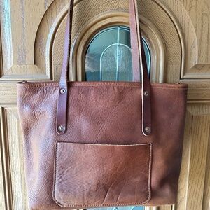 Go Forth Goods Medium Saddle Avery, Rolled Hem, Zip Close + Outside Pocket